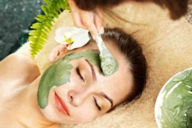 Gray clay mask